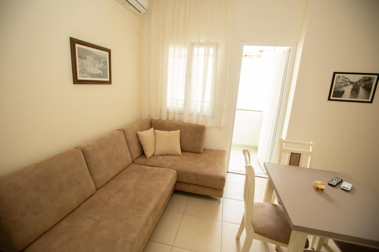 Velipoja Apartments Exteriör bild