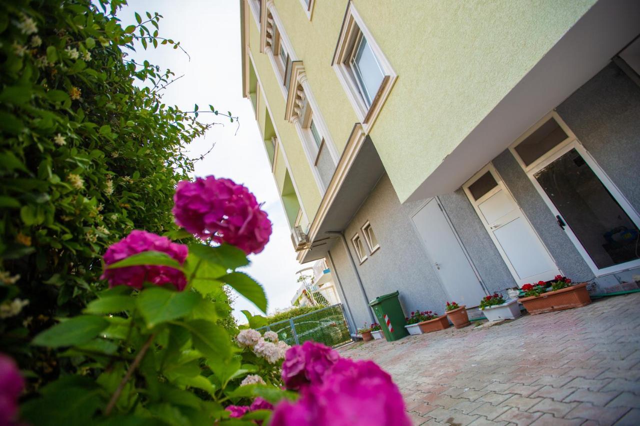 Velipoja Apartments Exteriör bild